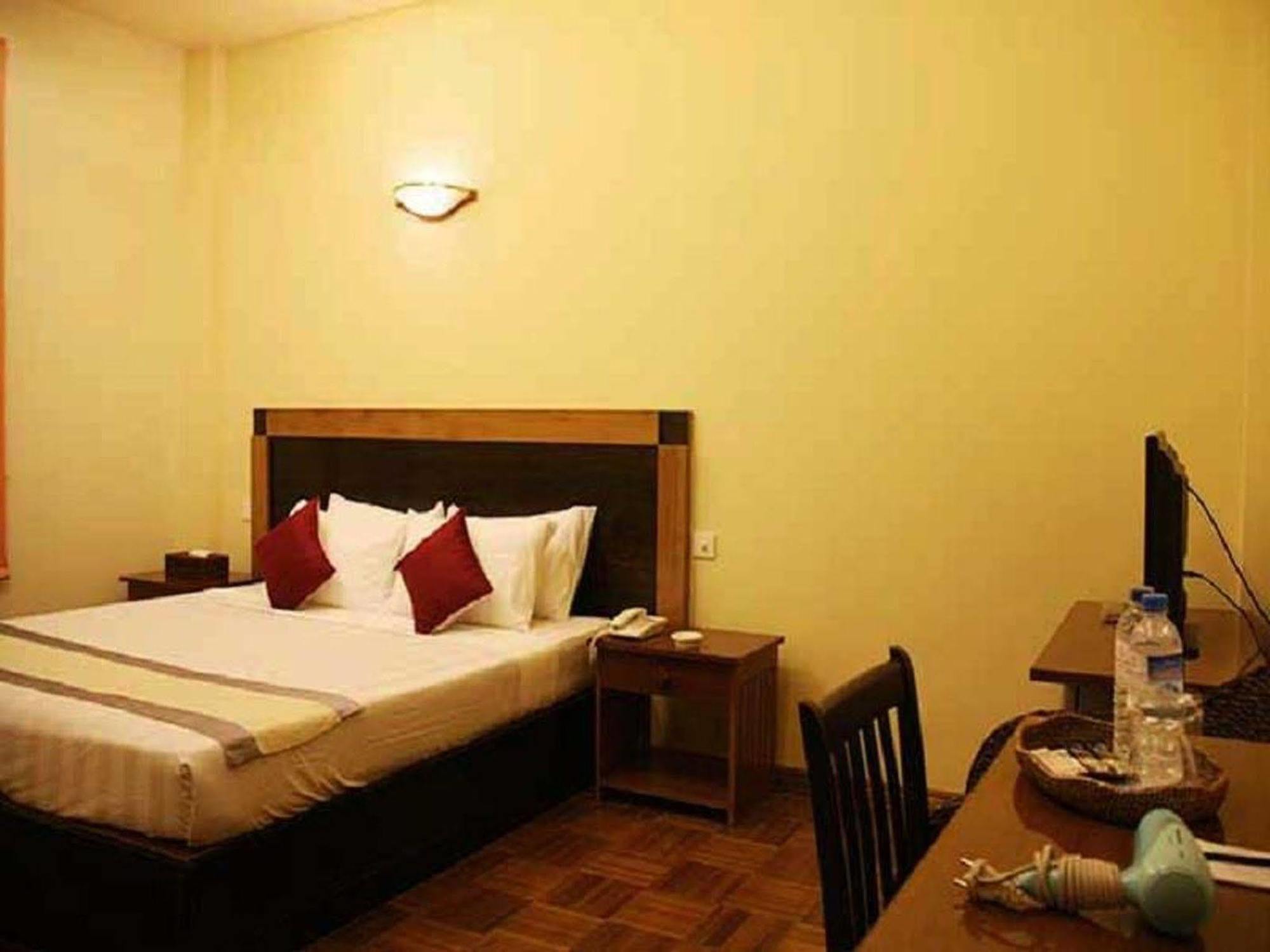 Golden Guest Hotel Dawei Exterior photo